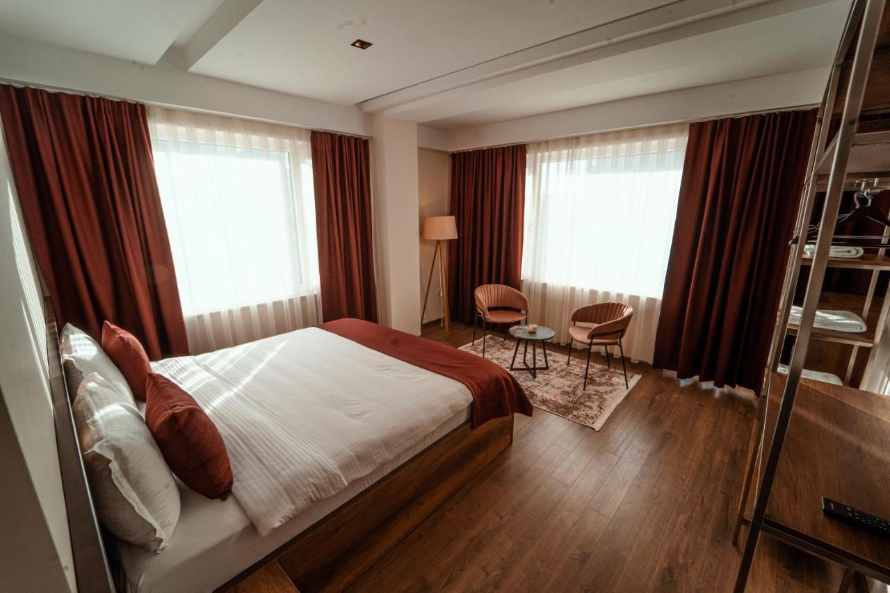 Monarch Boutique Hotel Prizren Exterior photo