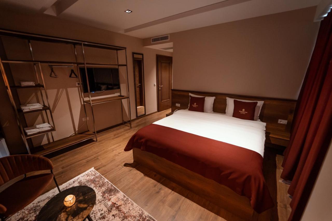 Monarch Boutique Hotel Prizren Exterior photo