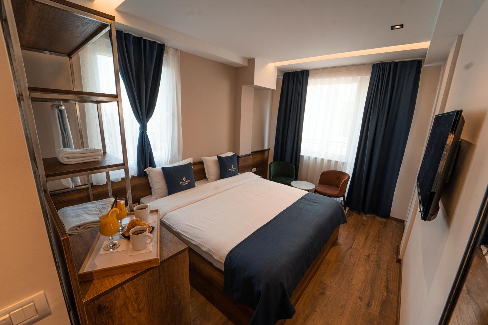 Monarch Boutique Hotel Prizren Exterior photo