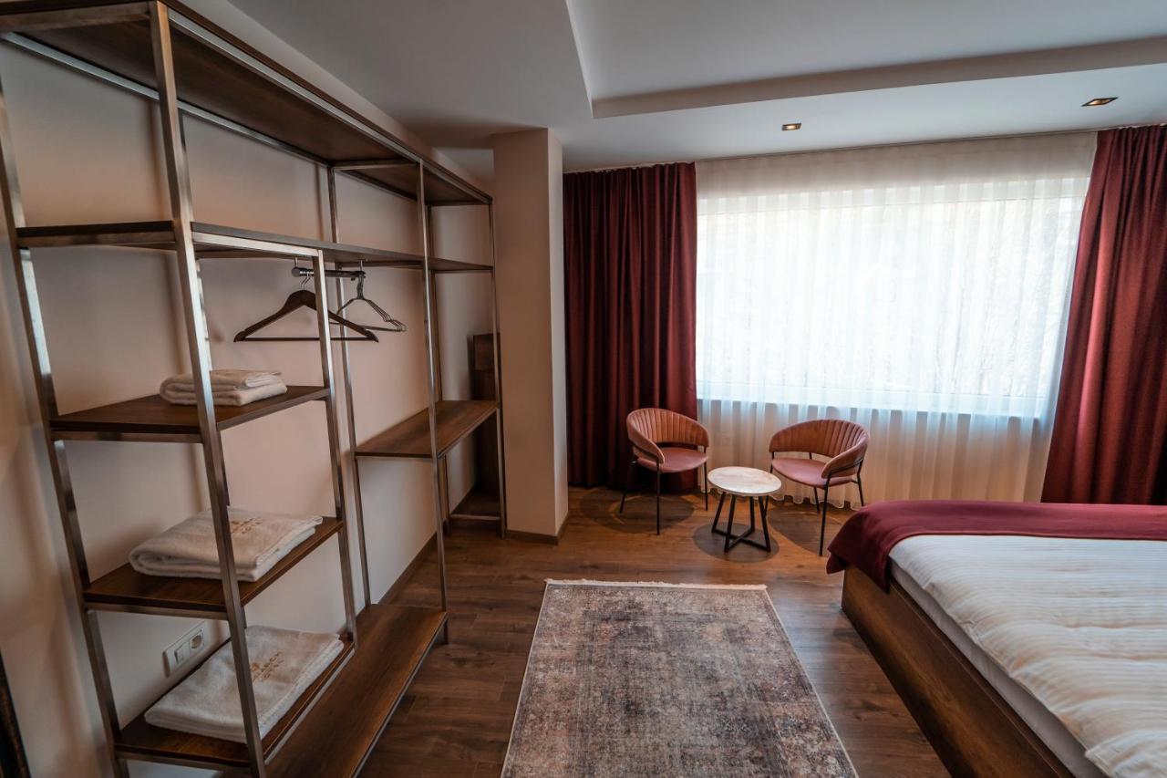 Monarch Boutique Hotel Prizren Exterior photo