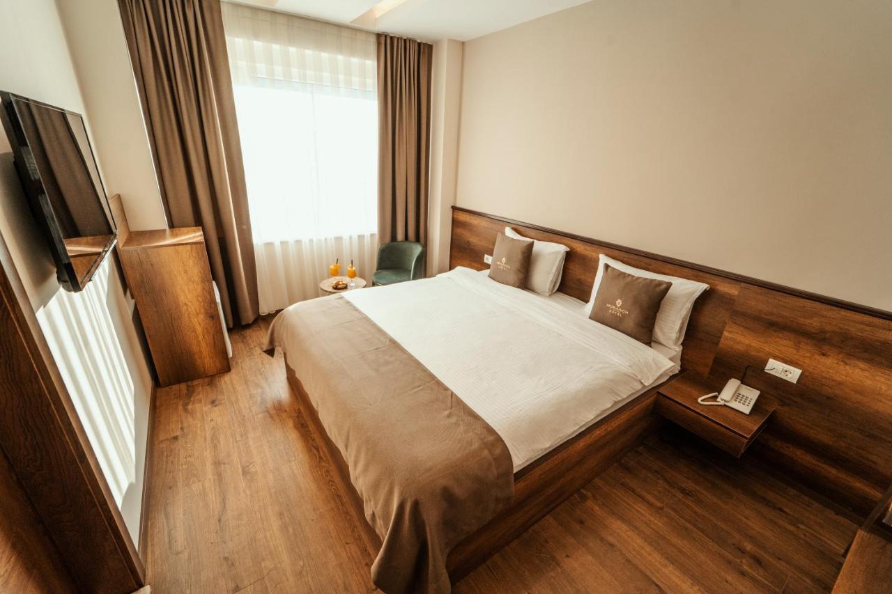Monarch Boutique Hotel Prizren Exterior photo