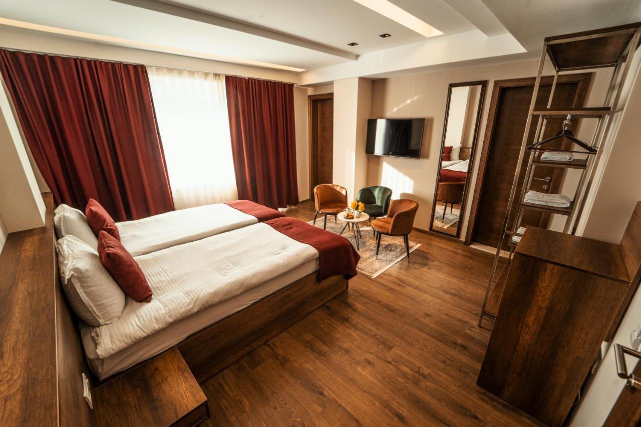 Monarch Boutique Hotel Prizren Exterior photo